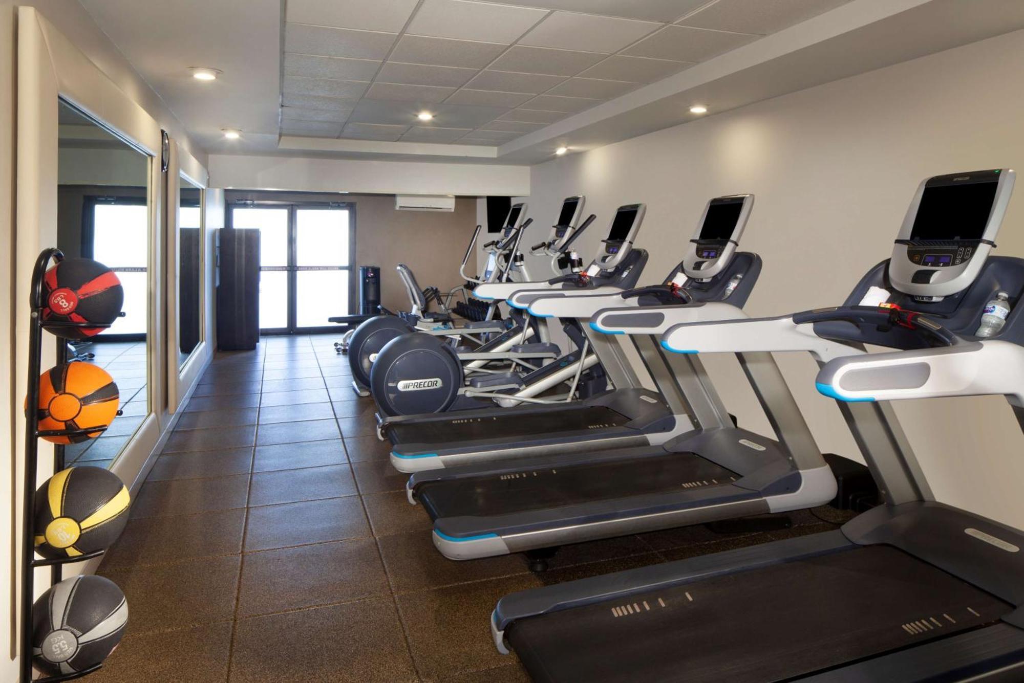 Embassy Suites By Hilton Philadelphia Airport Extérieur photo