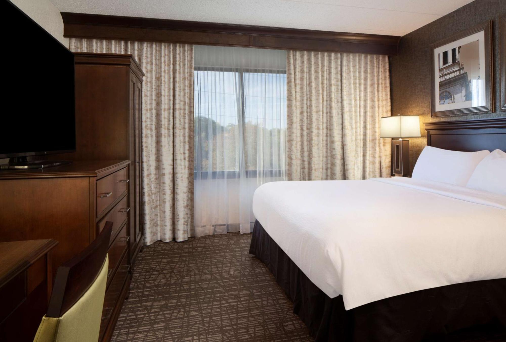 Embassy Suites By Hilton Philadelphia Airport Extérieur photo